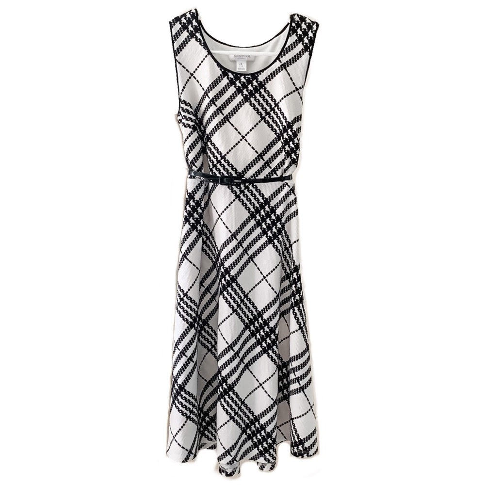 Motherhood Maternity Black and White Flowy Dress